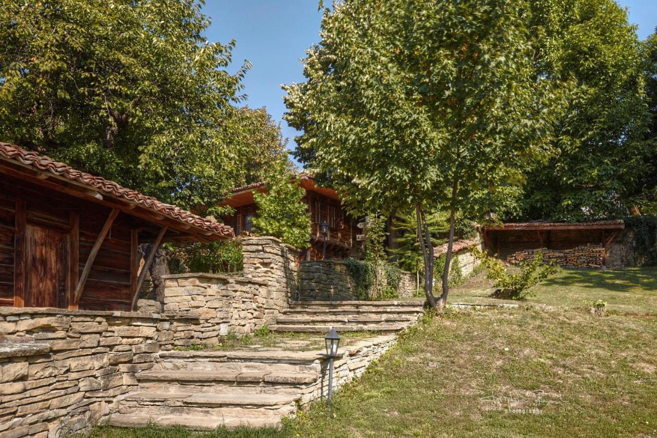 Guest Houses "Zlatna Oresha - Complex" Zheravna Exterior foto